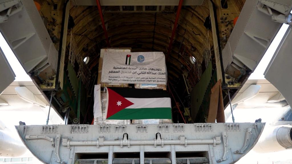 الأردن يرسل بالتعاون مع "الأونروا" طائرة مساعدات جديدة إلى غزة تحمل 45 طناً من المواد الطبية