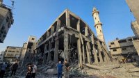 استشهاد نازحين في قصف إسرائيلي لمقر أممي بغزة
