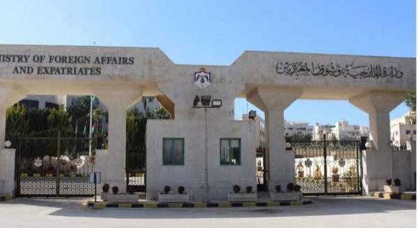 الأردن يدين قصف مقر اللجنة القطرية لإعادة إعمار غزة