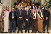 رئيس الديوان الملكي يلتقي وفدا من شيوخ ووجهاء عشائر العمرو