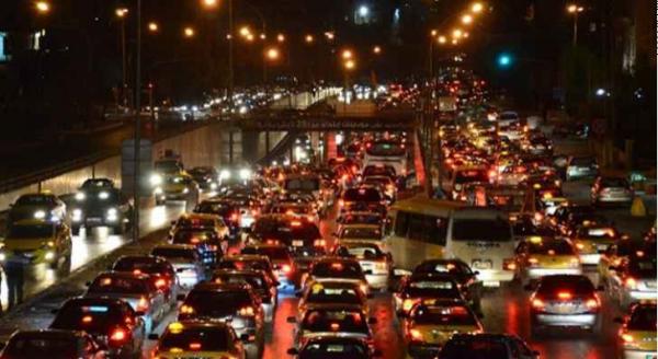 ازدحامات مرورية خانقة في عمّان بسبب الـ "Black Friday"