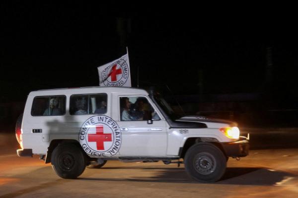 إعلام إسرائيلي: السنوار التقى محتجزين وتحدث معهم بالعبرية