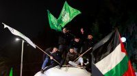 شاهد ..الإفراج عن 30 أسيرا فلسطينيا ضمن الدفعة السابعة من صفقة التبادل