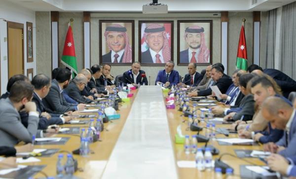 اجتماع نيابي مشترك يبحث تحديات قطاع الاتصالات وتكنولوجيا المعلومات