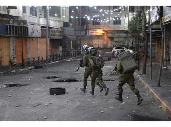 شهيد فلسطيني و15 إصابة حصيلة العدوان على مخيم قلنديا