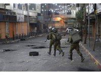 شهيد فلسطيني و15 إصابة حصيلة العدوان على مخيم قلنديا