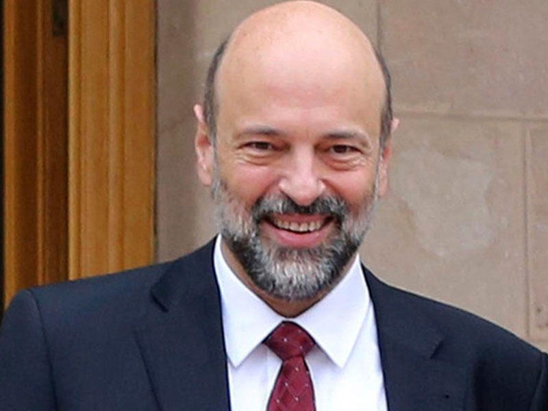 د.عمر الرزاز يوجه لكمة مزدوجة للسويد