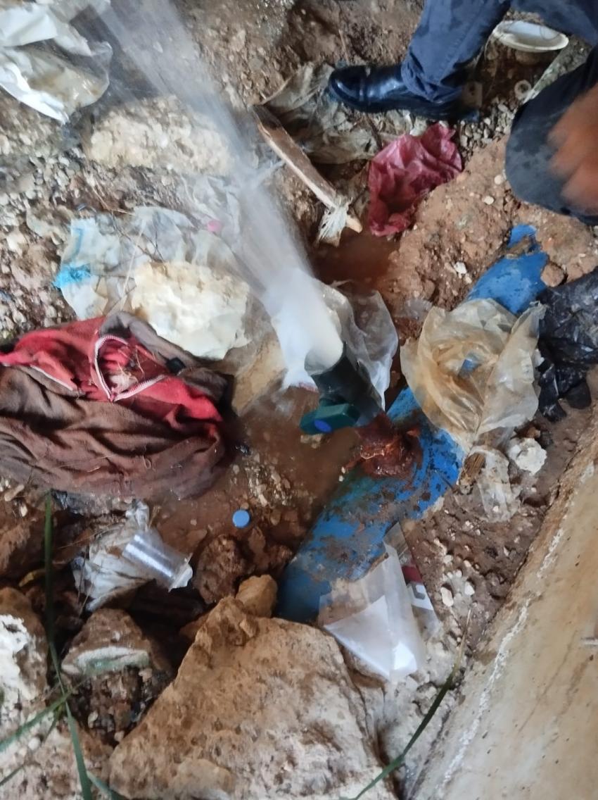 المياه: ضبط اعتداء على خط رئيسي في جنوب عمان لتعبئة صهاريج مخالفة