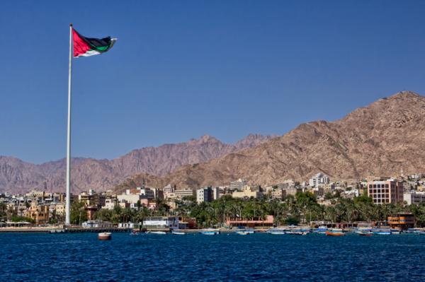 حريق على متن باخرة كبريت ترسو في ميناء العقبة