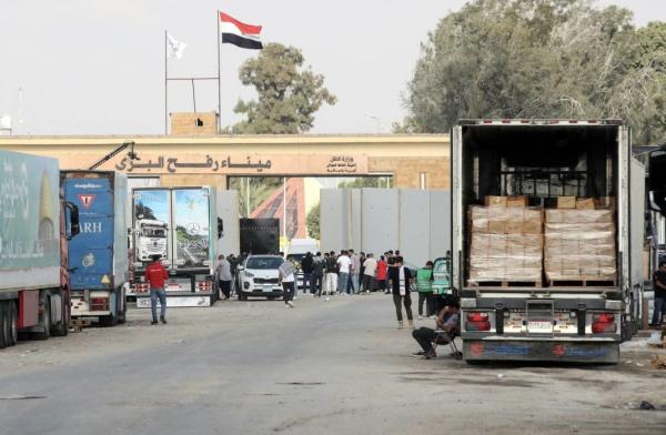 العراق يرسل ناقلة وقود لتخفيف أزمة قطاع غزة