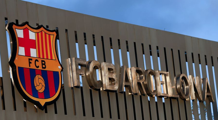 برشلونة يواجه خطر الإقصاء من دوري أبطال أوروبا