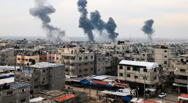 استشهاد خمسة فلسطينيين وإخلاء جرحى من مدينة غزة