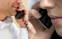 موظفون في مؤسسة حكومية يتكلمون بـ 30 ألف دينار سنويًا من المال العام