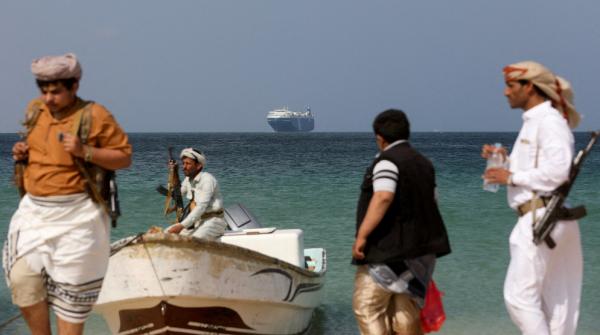 إطلاق مسيرات حوثية باتجاه "إسرائيل" واستهداف سفينة بالبحر الأحمر
