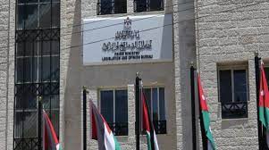 التشريع والرأي يفتي بعدم قانونية إعادة تعيين أو التجديد لرئيس الجامعة بعد مضيه 8 سنوات
