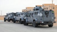 شاهد.. القبض على 5 مطلوبين وتجّار مخدرات أحدهم مصنف خطر في البادية الوسطى