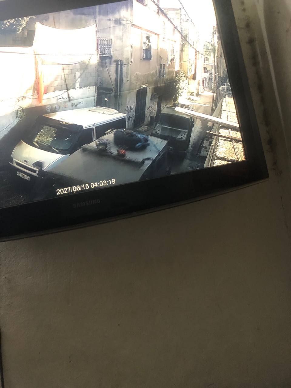 شاهد .. اشتباكات مسلحة بين مقاومين وقوات الاحتلال بعد اقتحامها مخيم الفارعة بالضفة الغربية
