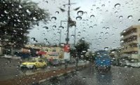 زخات مطرية خفيفة وأجواء باردة حتى مساء الإثنين