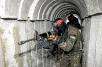 "تدمير آليات وقتل جنود".. المقاومة الفلسطينية تستهدف طائرة حربية للاحتلال أثناء قصفها تل الهوى