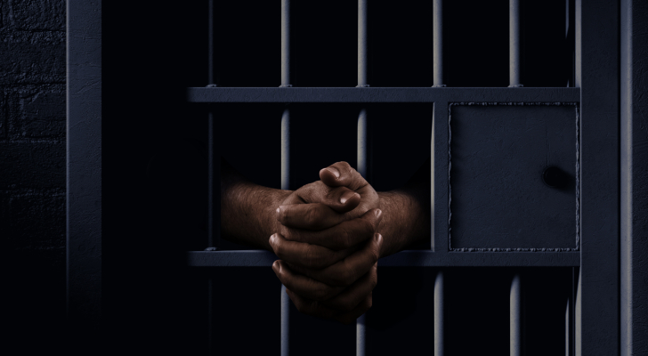 اقرأ التفاصيل.. "صلح عمان" تصدر حكمها بحق فارض إتاوات كسر أسنان شخص في عمان