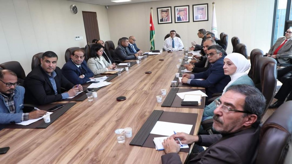 اجتماع لمناقشة خطة للرقابة على متبقيات المبيدات والملوثات في الخضراوات والفواكه