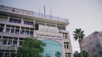 وزير الصناعة: الحكومة سمحت لقطاعات خاصة بتخزين المواد في مستودعاتها بإسعار الكلفة