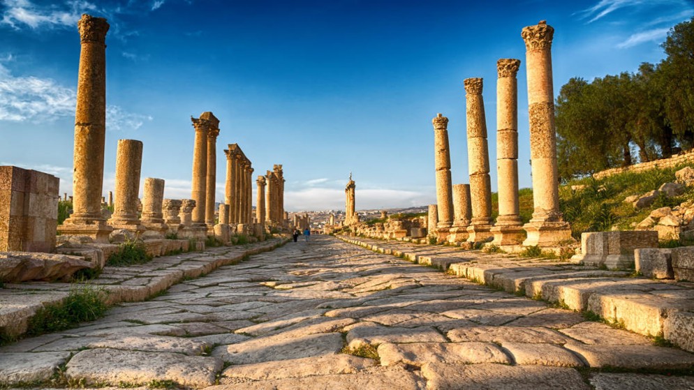 ارتفاع قليل على درجات الحرارة اليوم ومنخفض جوي الأربعاء