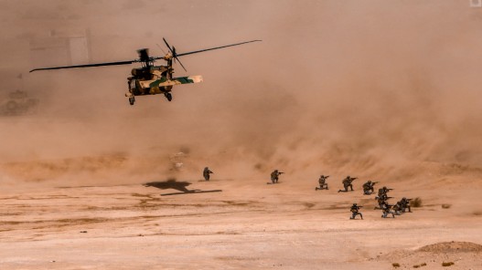 الجيش يشتبك ويقتل 5 مهربين وإصابة 4 أثناء محاولتهم تهريب مخدرات من سوريا
