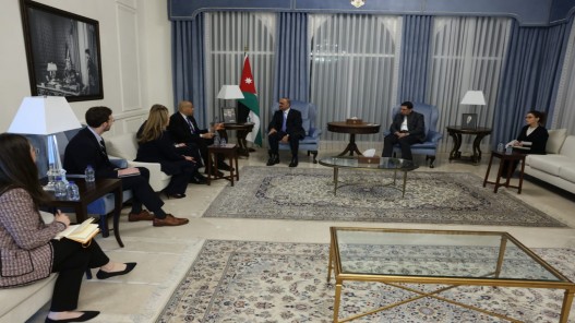 بالتفاصيل.. هذا ما دار بين رئيس الوزراء ووفد مجلس الشيوخ الأميركي