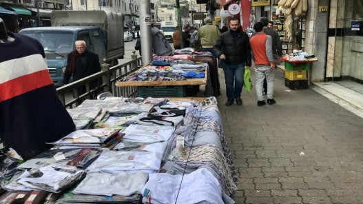 أمين عمّان: نتعامل بحزم مع البسطات ونوفر أسواقا شعبية منظمة