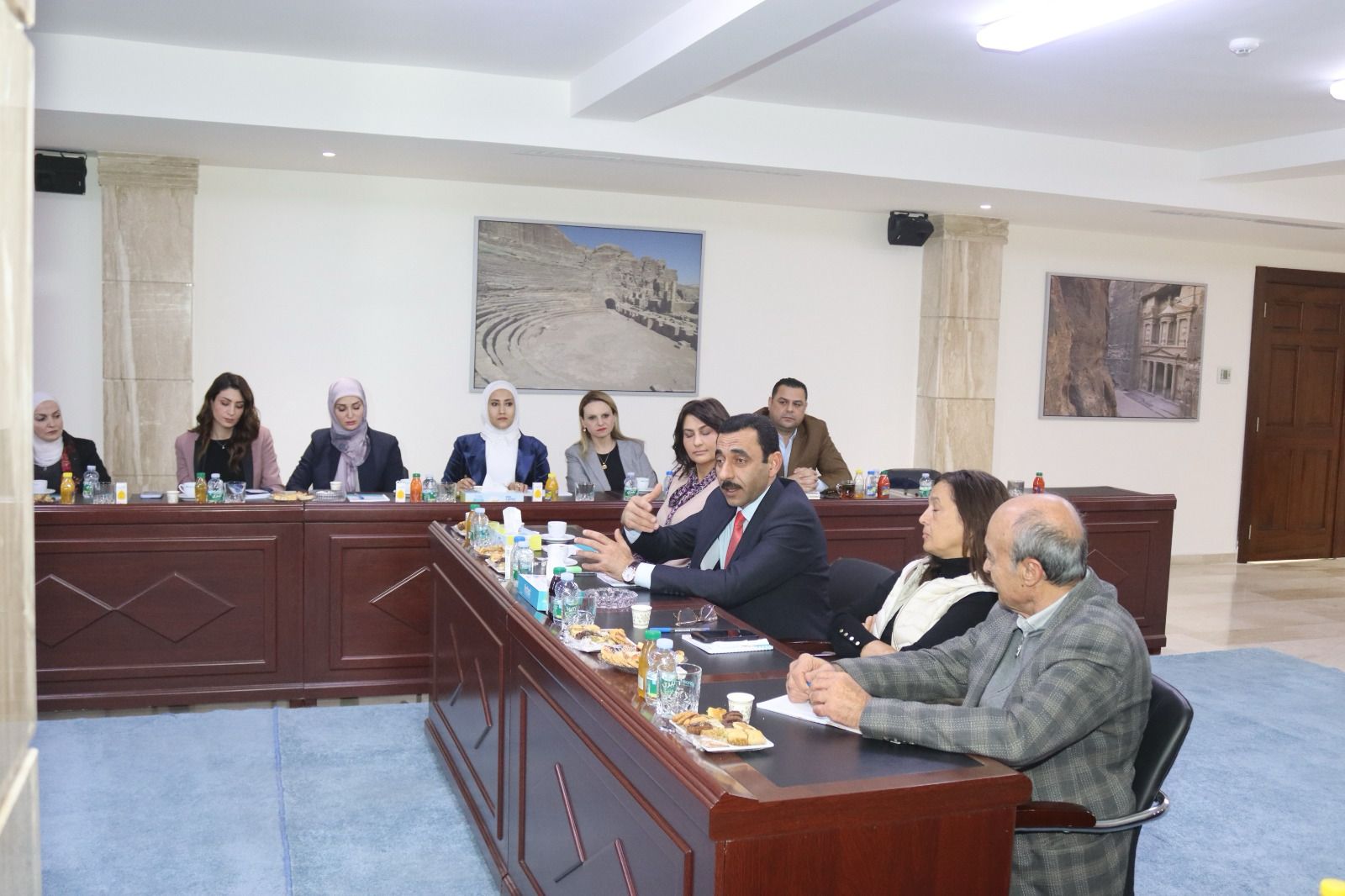 مهيدات: مراجعة متطلبات اعتماد مصنّعي المادة الفعالة لزيادة عدد المصادر تعزيزا للأمن الدوائي
