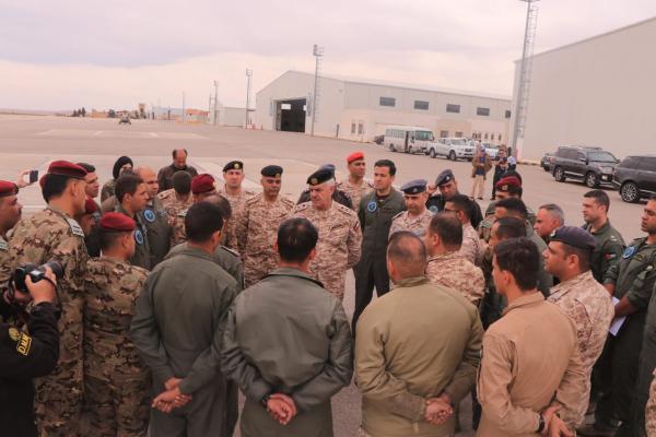 الحنيطي خلال تجهيز طائرات مساعدات لغزة: مستمرون بحشد الجهود الدولية