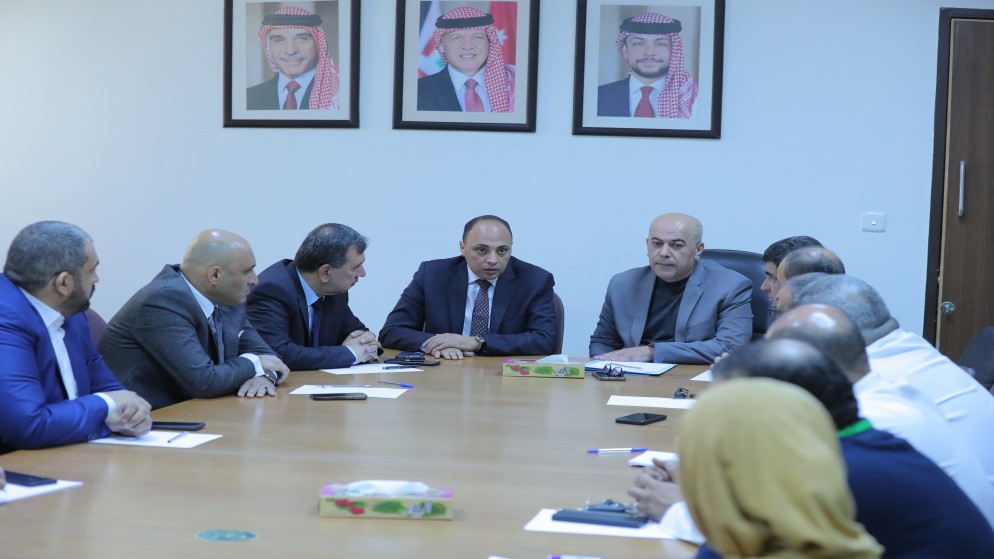"الصحة النيابية" تطلع على خدمات مستشفى الزرقاء واحتياجاته