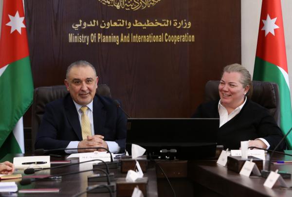 الشريدة وطوقان يحشدان التمويل لتحديث القطاع العام