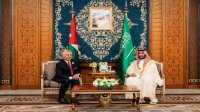 الملك يبحث مع ولي العهد السعودي العلاقات التاريخية المتينة بين البلدين
