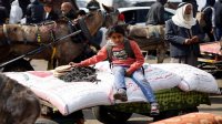 الجوع لا يزال يعصف بغزة رغم زيادة المساعدات قبل عيد الفطر