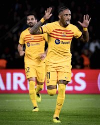 برشلونة يقهر باريس ويضع قدمًا في نصف نهائي الأبطال