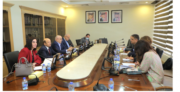 رؤساء لجان دائمة في الأعيان يلتقون وفدًا فنيًا بريطانيًا