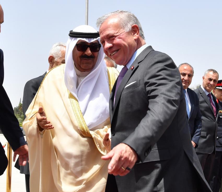 الملك في وداع أمير الكويت لدى مغادرته عمان