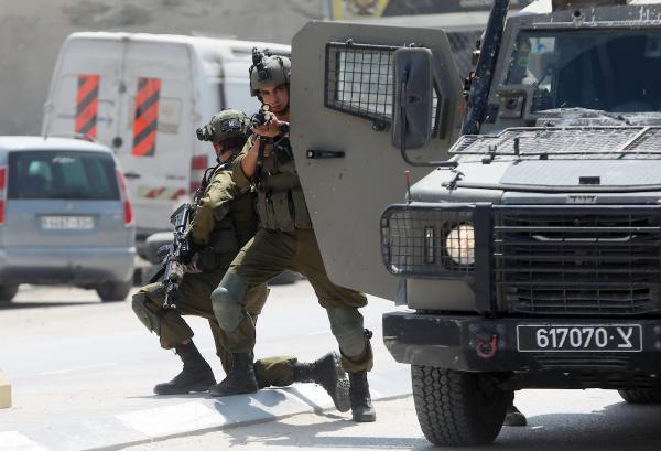 القاه الاحتلال من اعلى سطح بناية.. استشهاد  فلسطيني بالظاهرية جنوب الخليل
