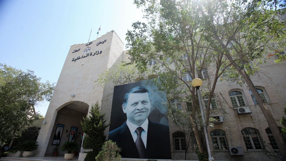 وزير الداخلية يوعز بالإفراج عن 485 موقوفا إداريا