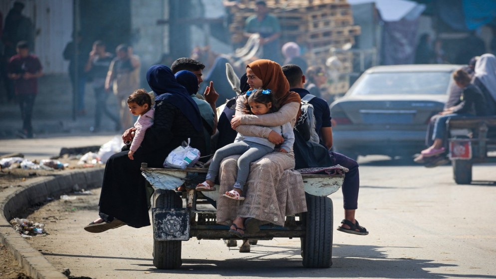 طبيب عائد من غزة: النساء يتحملن العبء الأكبر لأهوال الحرب