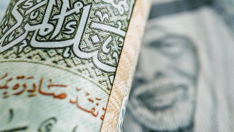 موظفون حكوميون يختلسون آلاف الدنانير.. والقضاء بالمرصا