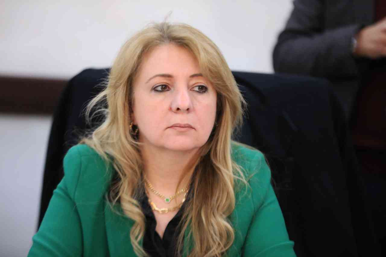 الحكومة تحدد سقفا للإجازات بدون راتب وتمنح مُهلة