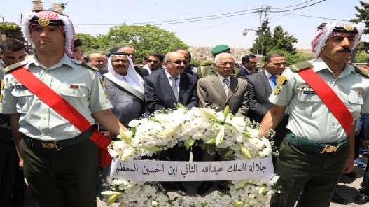 رئيس الديوان الملكي يشارك في تشييع جثمان نذير رشيد