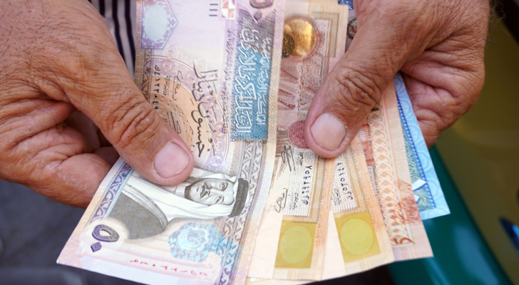 هل تصرف الحكومة رواتب القطاع العام في الأردن قبل عيد الأضحى؟