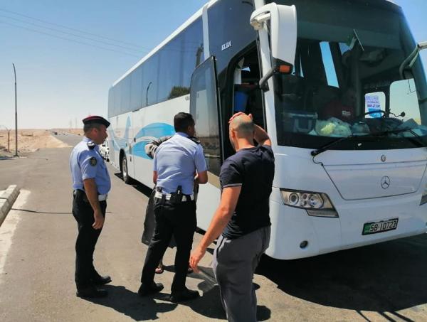 الدوريات الخارجية: عبور 500 حافلة تقل 20 ألف حاج دون حوادث