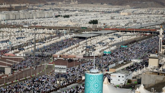 وزارة الأوقاف تتعهد بإغلاق شركات لها "إذا ثبت" تورطها في تسفير غير نظامي لحجاج