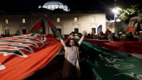 آلاف يشاركون في مسيرة بإسطنبول احتجاجا على اغتيال هنية
