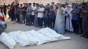 الاحتلال الإسرائيلي يستهدف مدرسة تؤوي نازحين واستشهاد 15 فلسطينيا